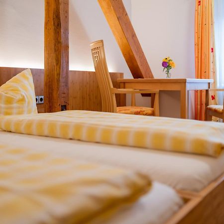 Gasthaus-Pension Zum Kreuz 스툴린겐 외부 사진