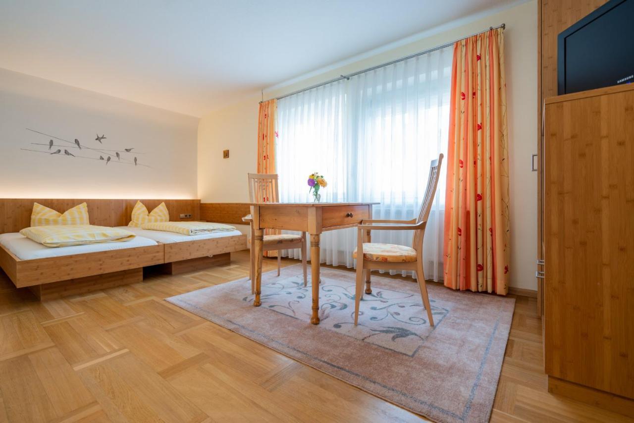 Gasthaus-Pension Zum Kreuz 스툴린겐 외부 사진