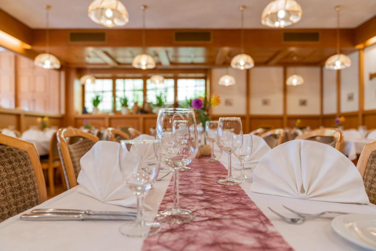 Gasthaus-Pension Zum Kreuz 스툴린겐 외부 사진