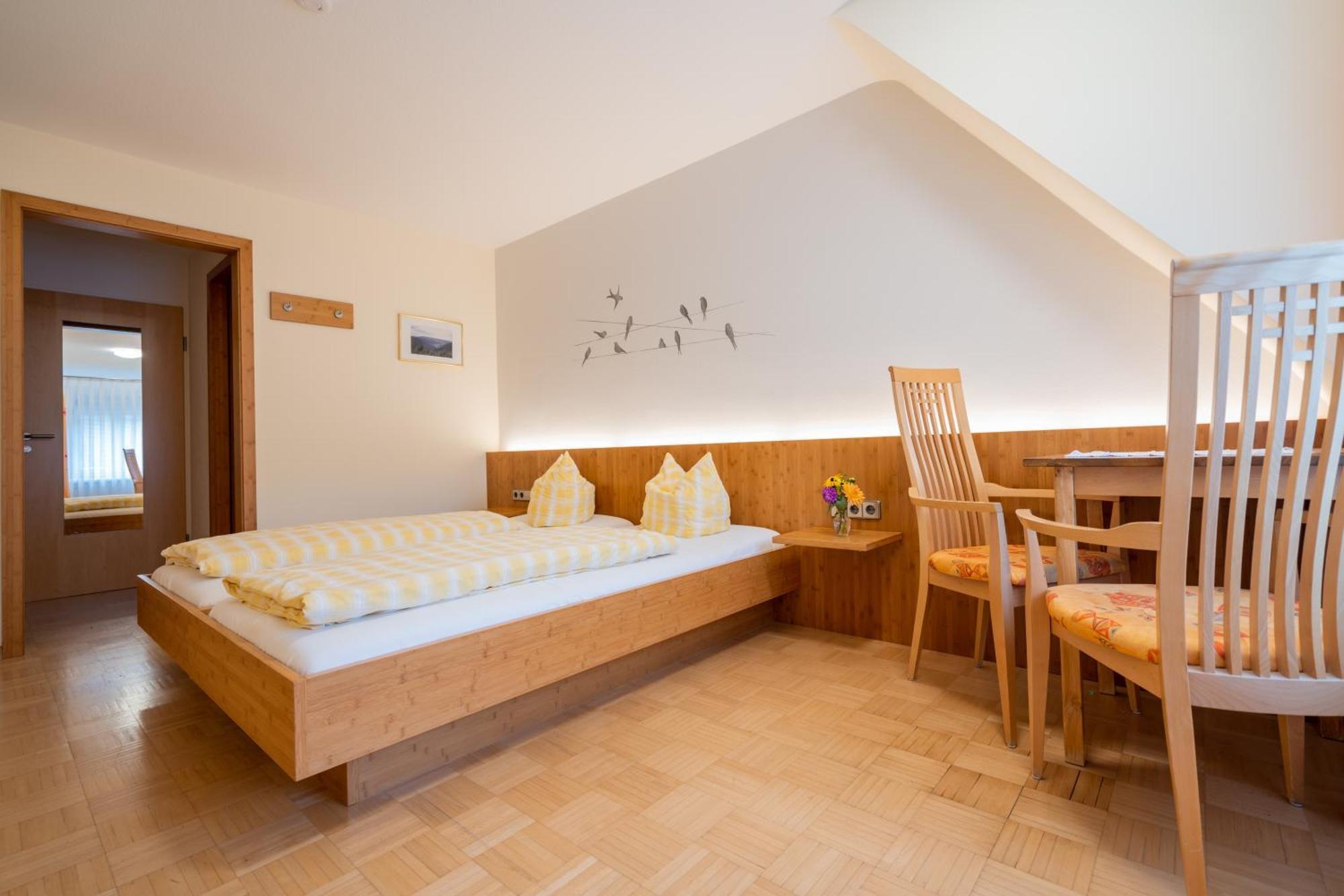 Gasthaus-Pension Zum Kreuz 스툴린겐 외부 사진