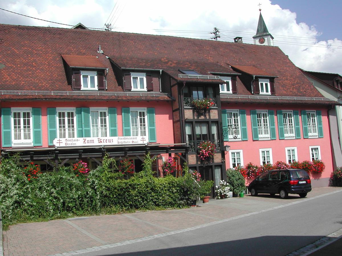 Gasthaus-Pension Zum Kreuz 스툴린겐 외부 사진